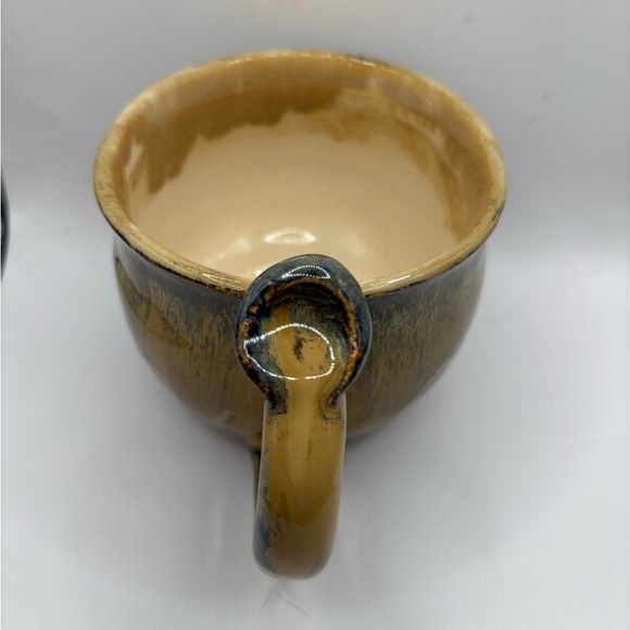 Ceramic Mug drip glaze Handcrafted with unique thumb Handle - Picture 3 of 9